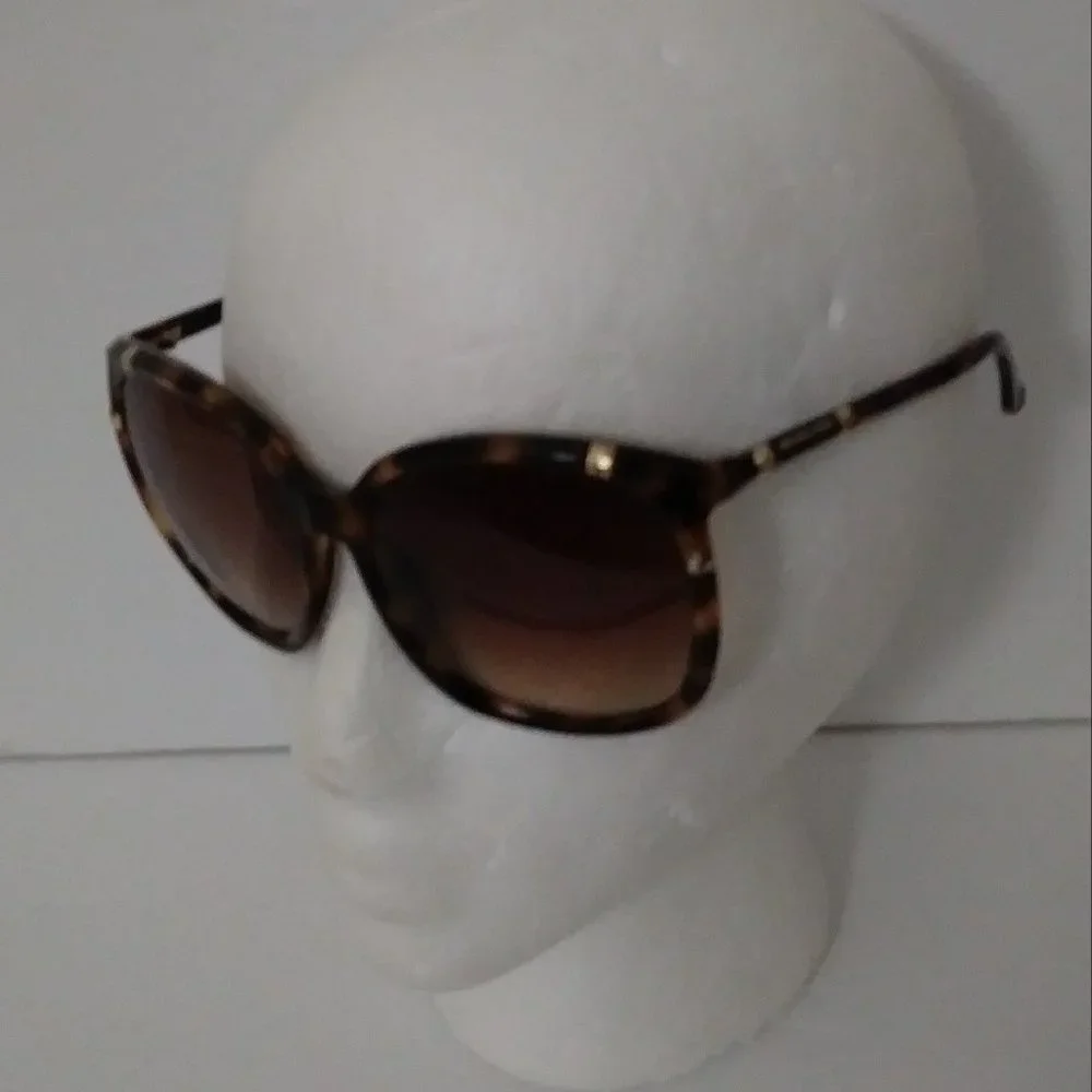 Michael Kors Oversize Tortoise Brown Sunglasses - Picture 8 of 14